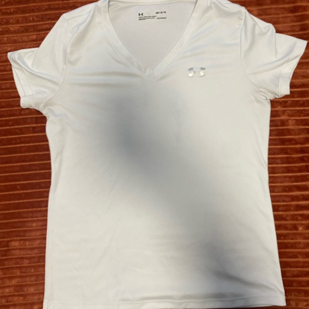 Medium white workout shirt